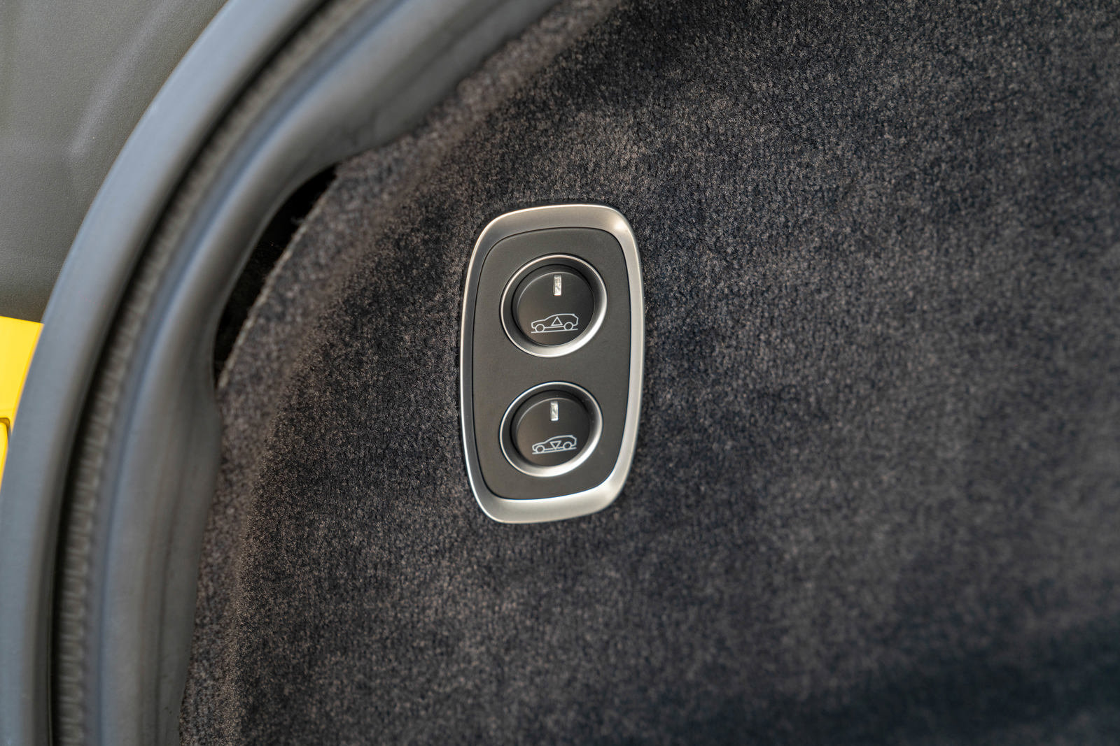 Used 2023 Aston Martin DBX 707 image 39