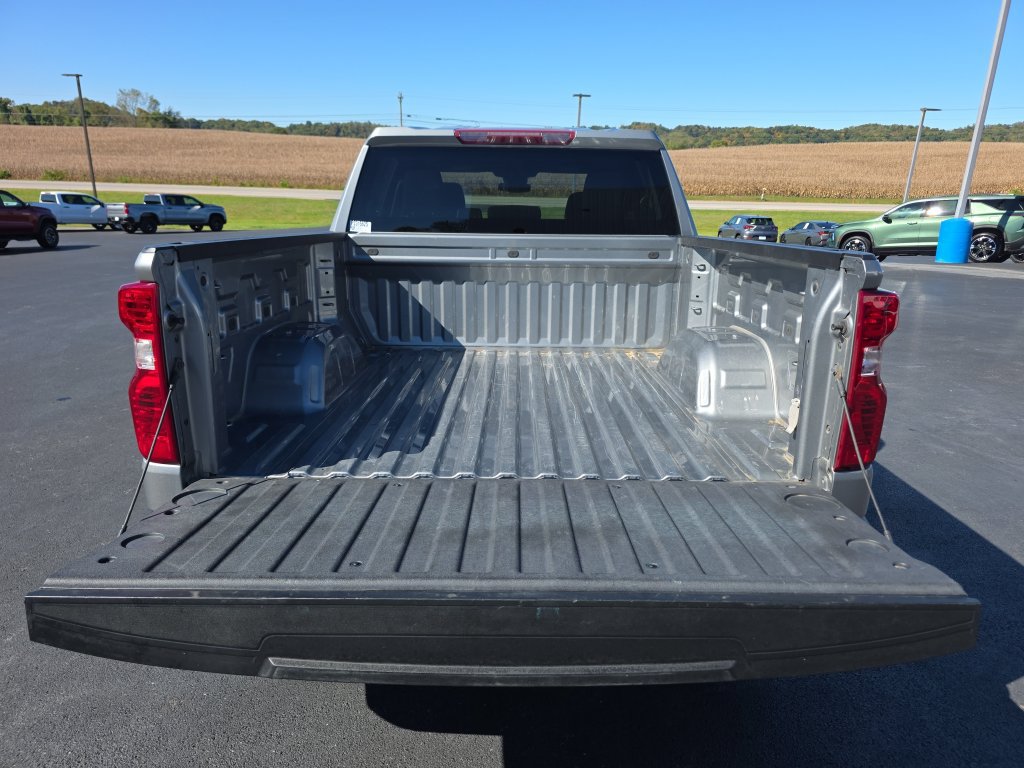 Used 2023 Chevrolet Silverado 1500 LT AWD/4WD image 9