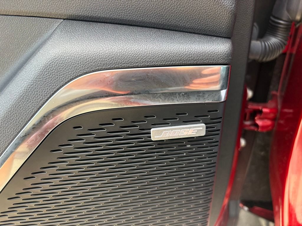 Used 2025 Chevrolet Traverse RS w/ LPO, Floor Liner Package FWD image 4