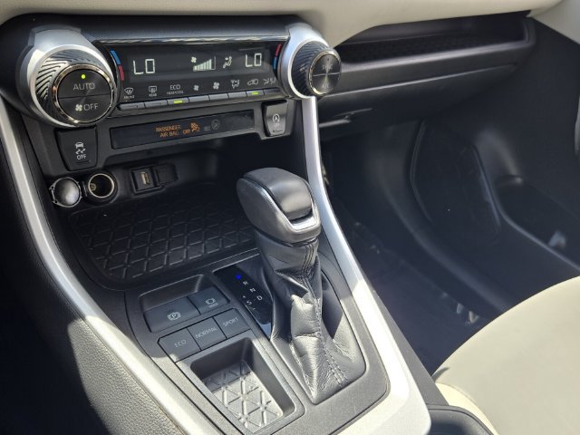 Used 2022 Toyota RAV4 XLE Premium FWD image 22
