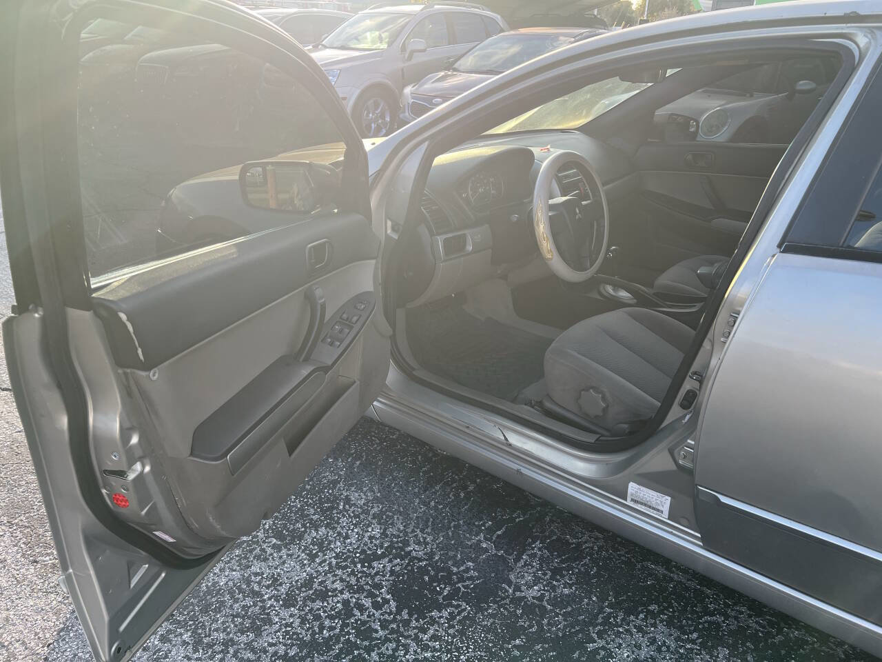 Used 2004 Mitsubishi Galant LS image 9