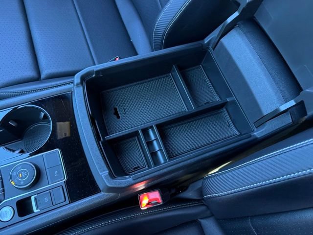 Used 2022 Volkswagen Atlas Cross Sport SEL R-Line AWD/4WD image 21