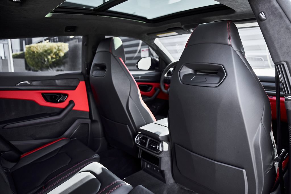 Used 2025 Lamborghini Urus S AWD/4WD image 39