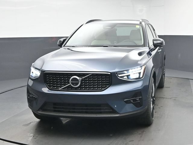 New 2026 Volvo XC40 B5 Ultra w/ Protection Package Premier AWD/4WD image 3