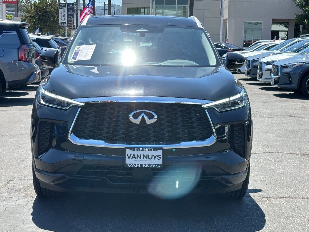 Used 2023 INFINITI QX60 Luxe w/ Cargo Package FWD image 12