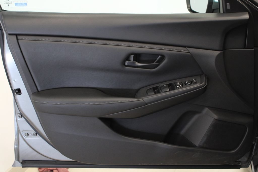 Used 2024 Nissan Sentra S FWD image 11