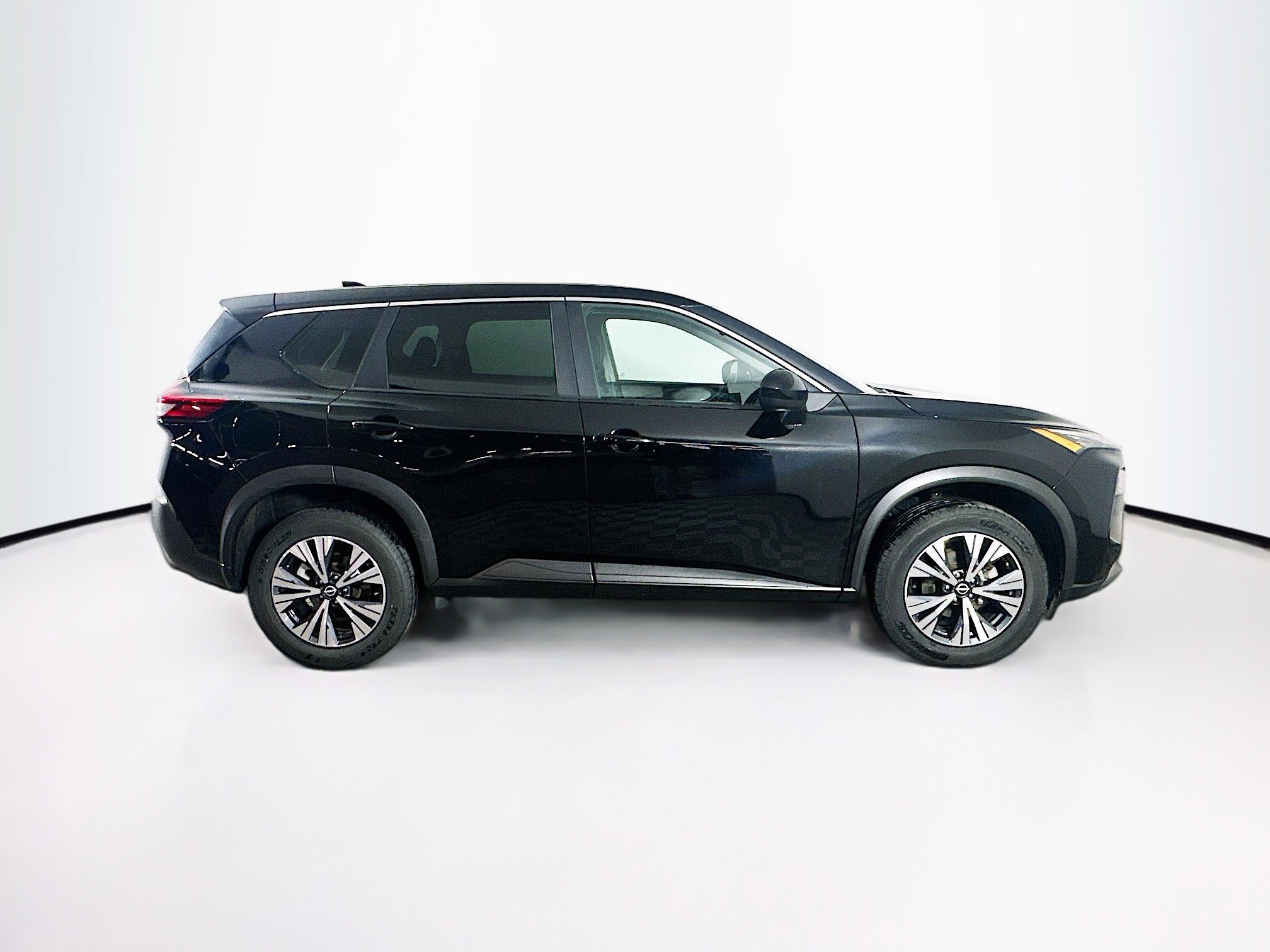 Used 2023 Nissan Rogue SV image 10
