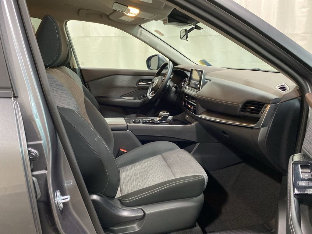 Used 2023 Nissan Rogue SV AWD/4WD image 11