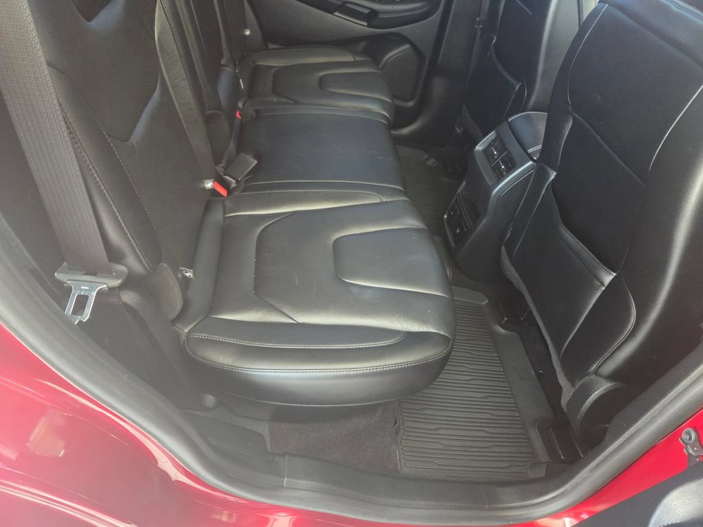 Used 2019 Ford Edge Titanium w/ Cold Weather Package AWD/4WD image 25