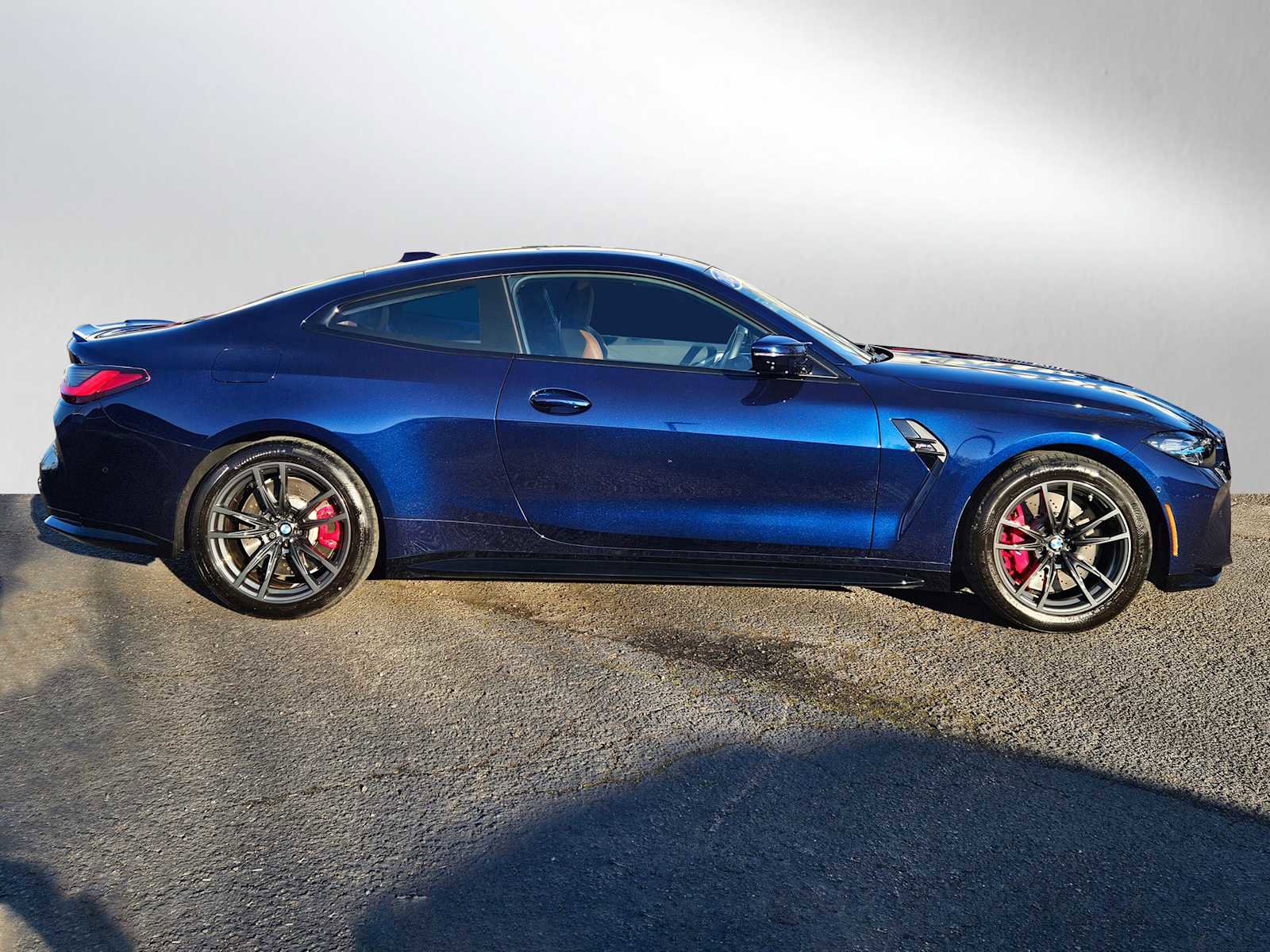 Used 2024 BMW M4 Coupe w/ Executive Package image 4