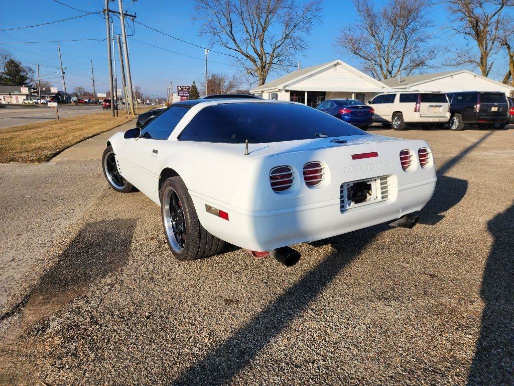 Used 1994 Chevrolet Corvette Coupe RWD image 7