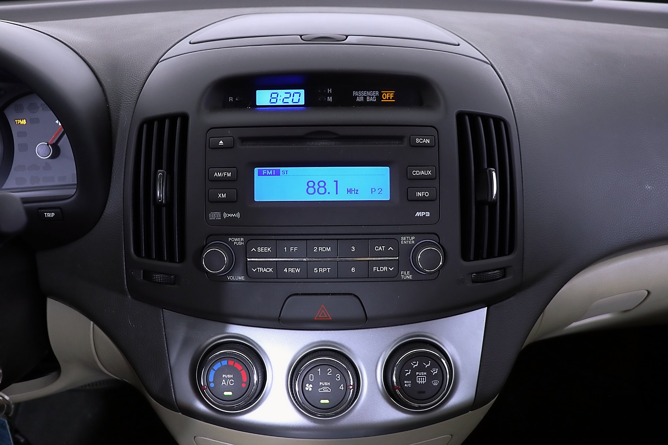 Used 2010 Hyundai Elantra GLS FWD image 19
