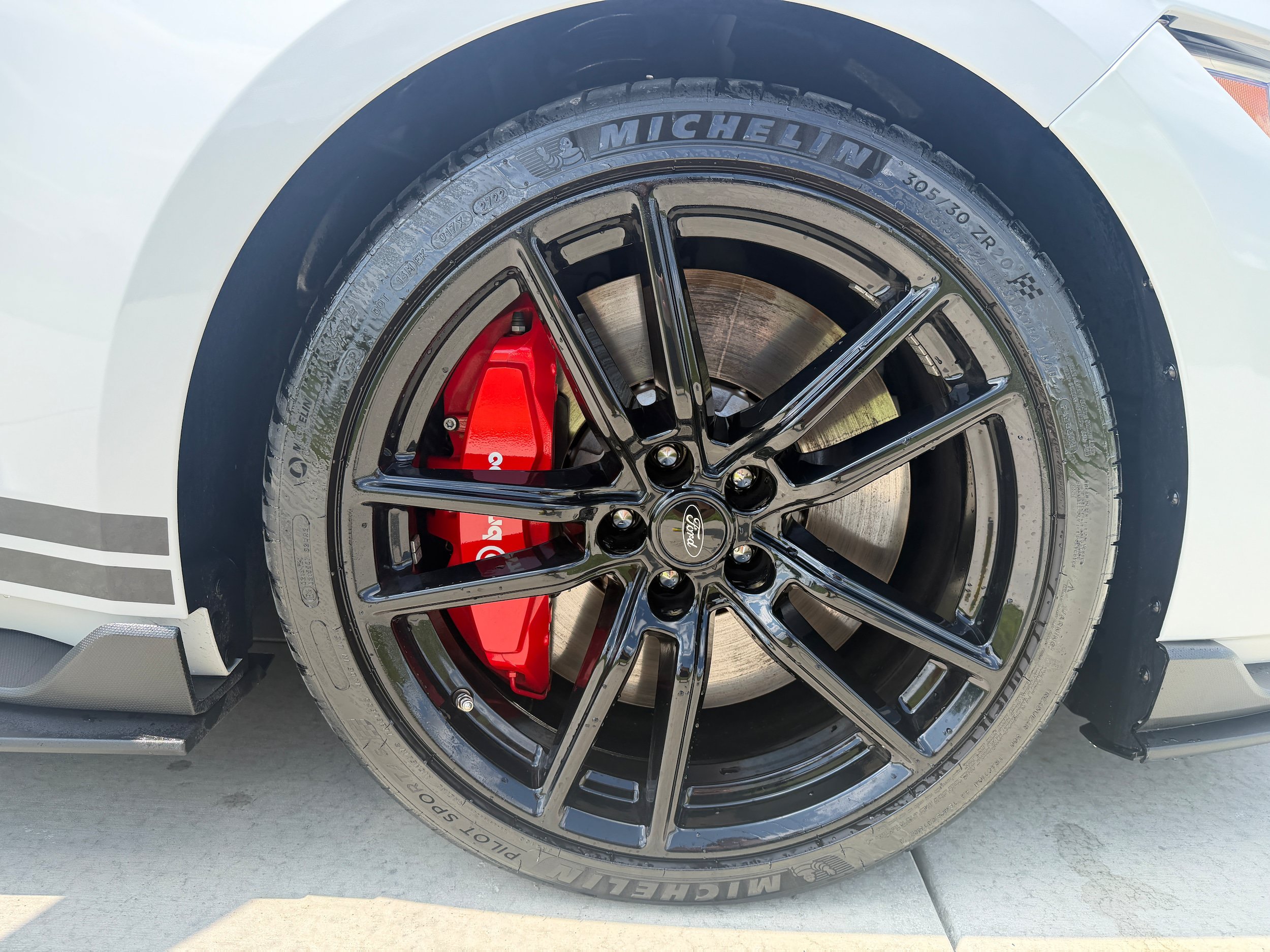 Used 2022 Ford Mustang Shelby GT500 w/ Technology Package RWD image 11