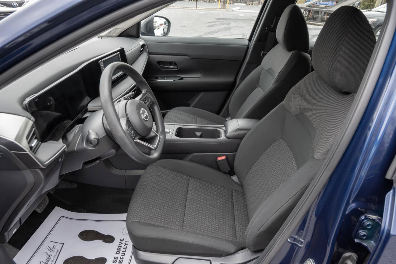 Used 2025 Nissan Kicks S w/ Charging Package FWD image 20