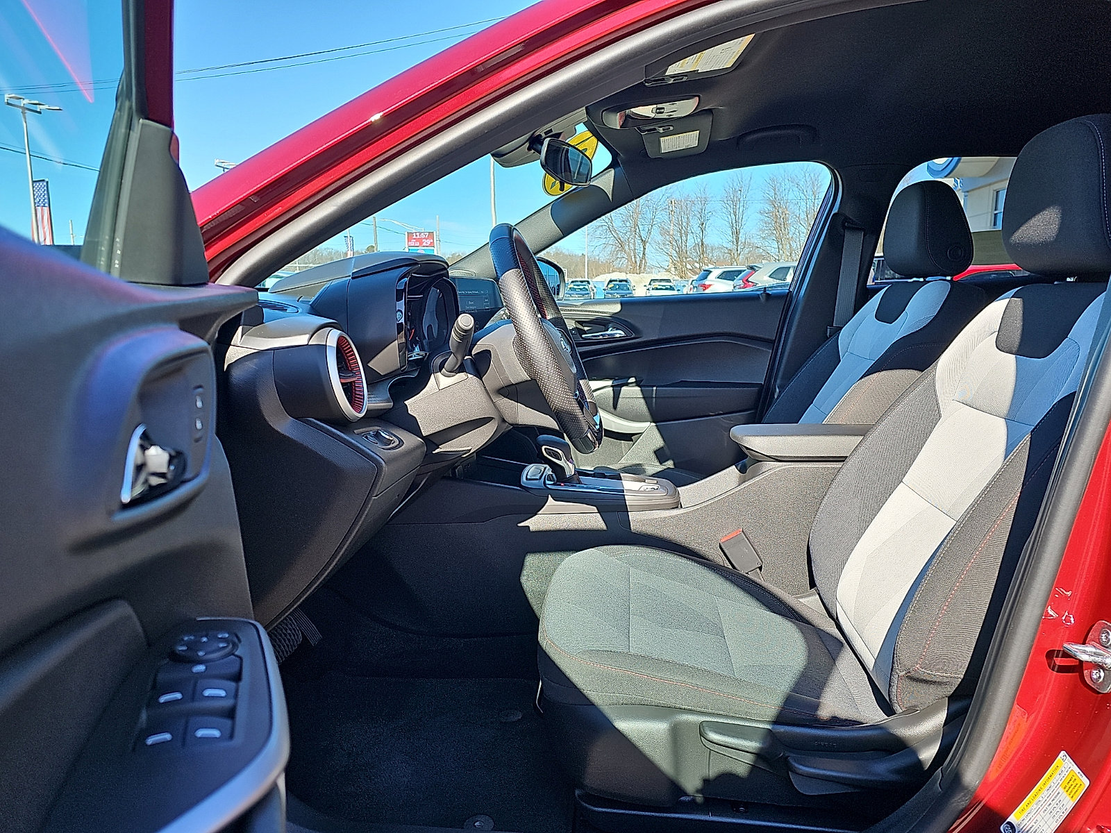 Used 2024 Chevrolet Trax RS image 13