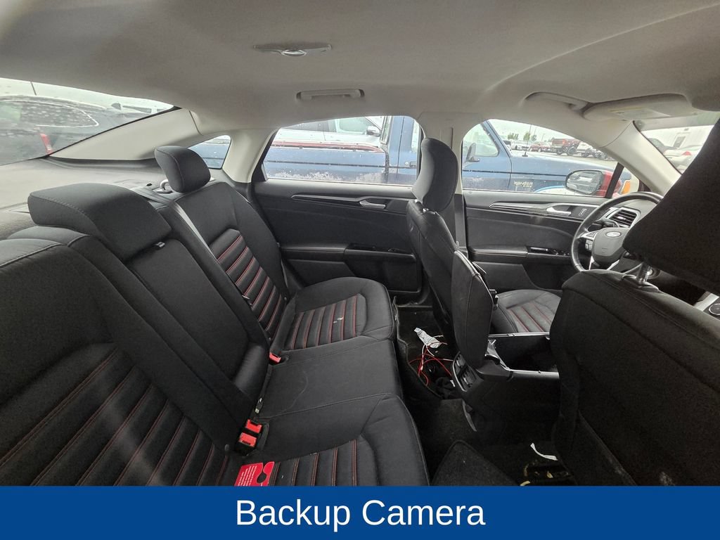 Used 2016 Ford Fusion SE w/ Equipment Group 201A FWD image 12
