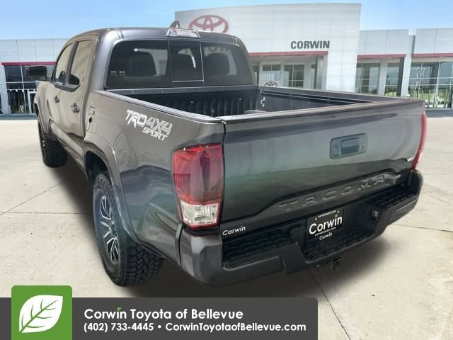 Used 2020 Toyota Tacoma TRD Sport image 3