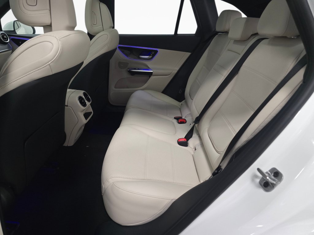 New 2026 Mercedes-Benz GLC 300 4MATIC image 17