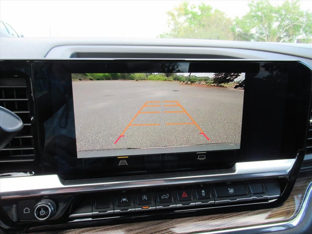 Used 2023 Chevrolet Silverado 1500 LT AWD/4WD image 26