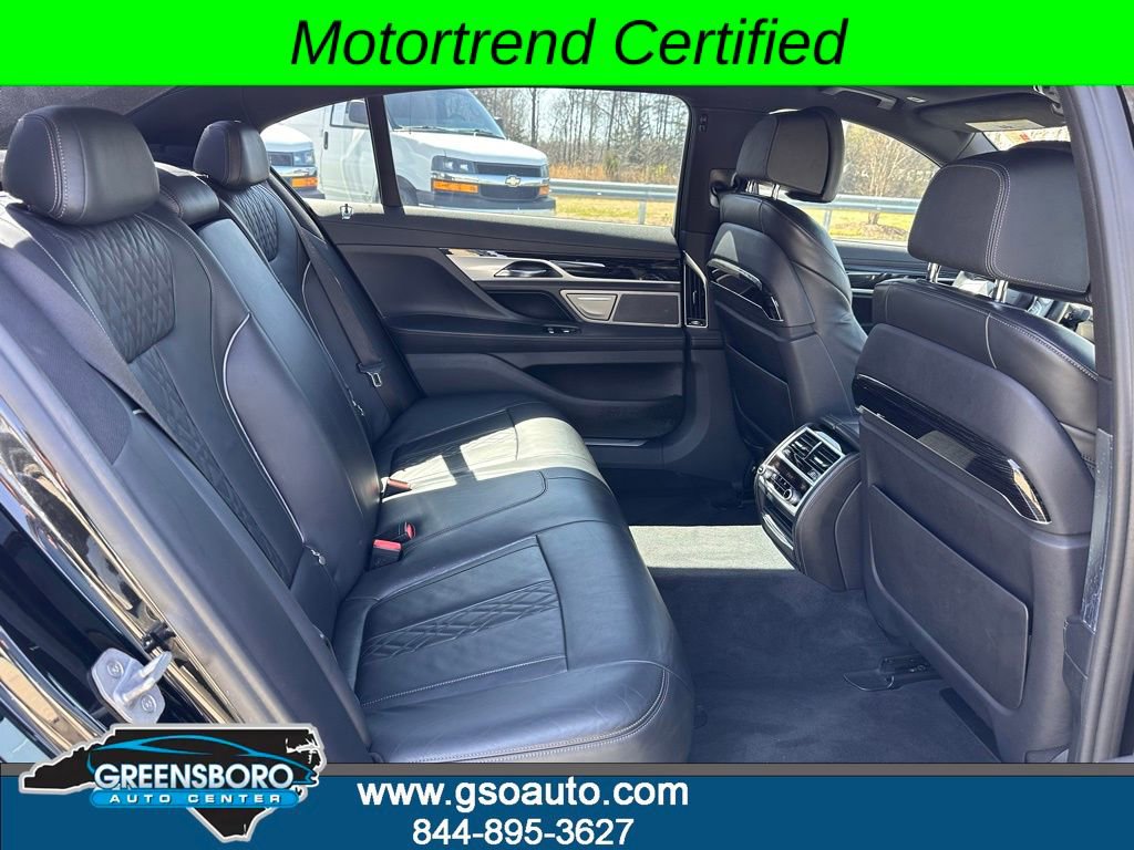 Used 2019 BMW 750i w/ M Sport Package RWD image 22