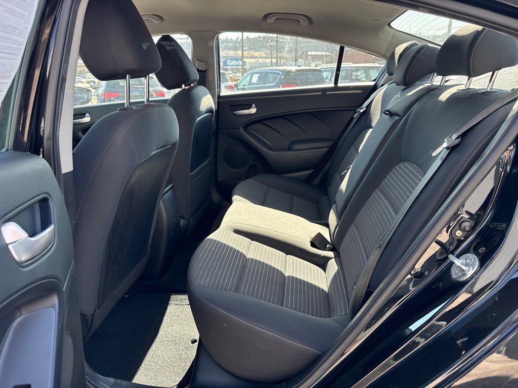 Used 2017 Kia Forte LX w/ LX Popular Package image 8