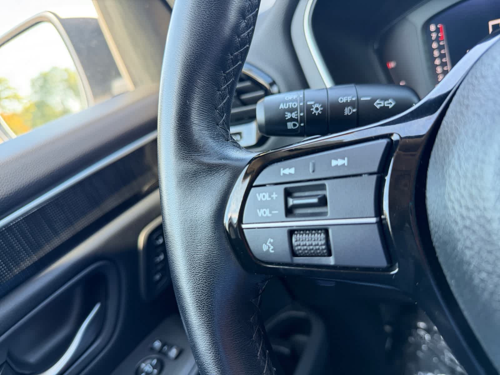 Used 2024 Honda Pilot Elite image 22