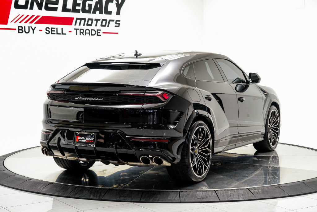 Used 2025 Lamborghini Urus SE AWD/4WD image 9