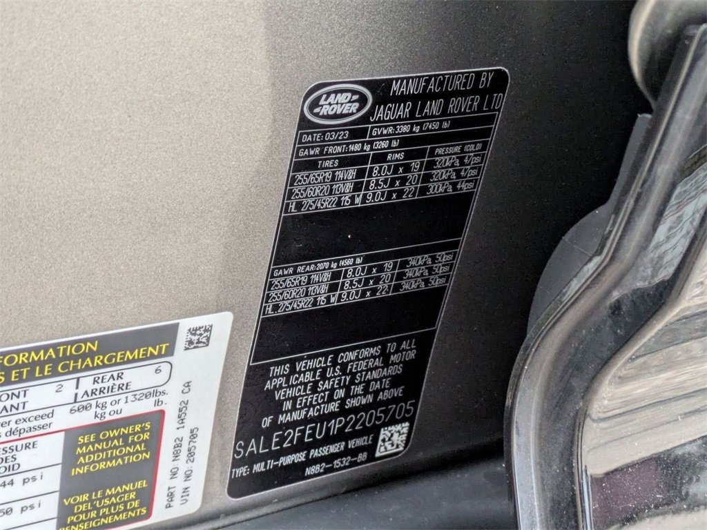 Used 2023 Land Rover Defender 130 X-Dynamic SE image 43