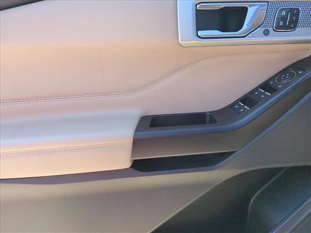 Used 2020 Ford Explorer Limited RWD image 9