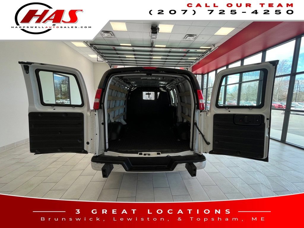 Used 2024 GMC Savana 2500 RWD image 13