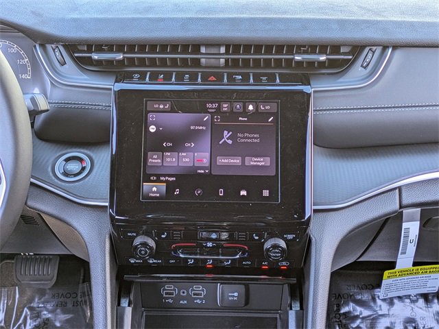 New 2025 Jeep Grand Cherokee Altitude image 19