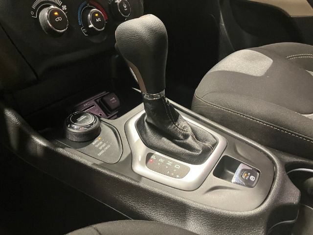 Used 2017 Jeep Cherokee Sport w/ Trailer Tow Group AWD/4WD image 27