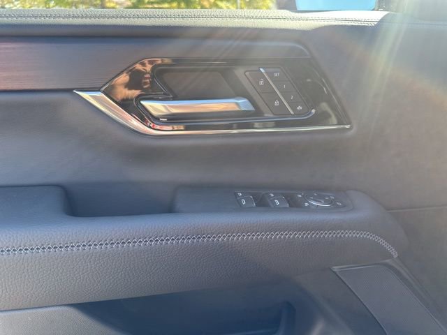 New 2026 GMC Yukon XL Denali w/ LPO, Floor Liner Package image 12