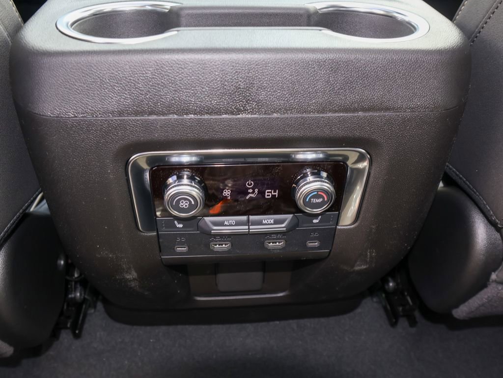 New 2026 GMC Yukon XL Elevation image 15