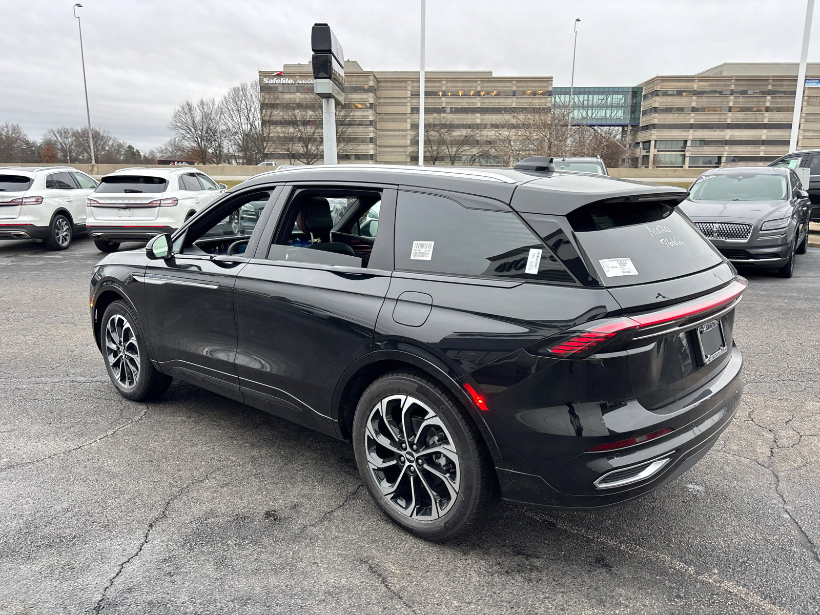 New 2026 Lincoln Nautilus Reserve image 5