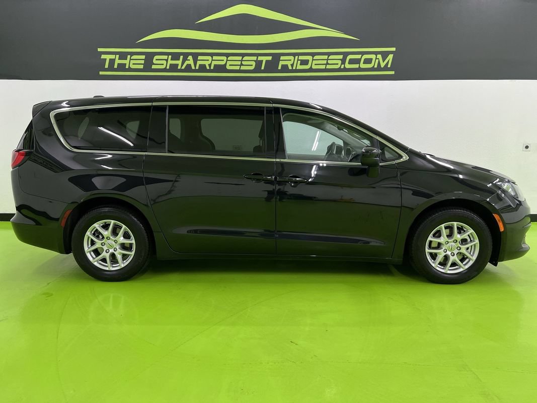 Used 2024 Chrysler Voyager LX FWD image 11