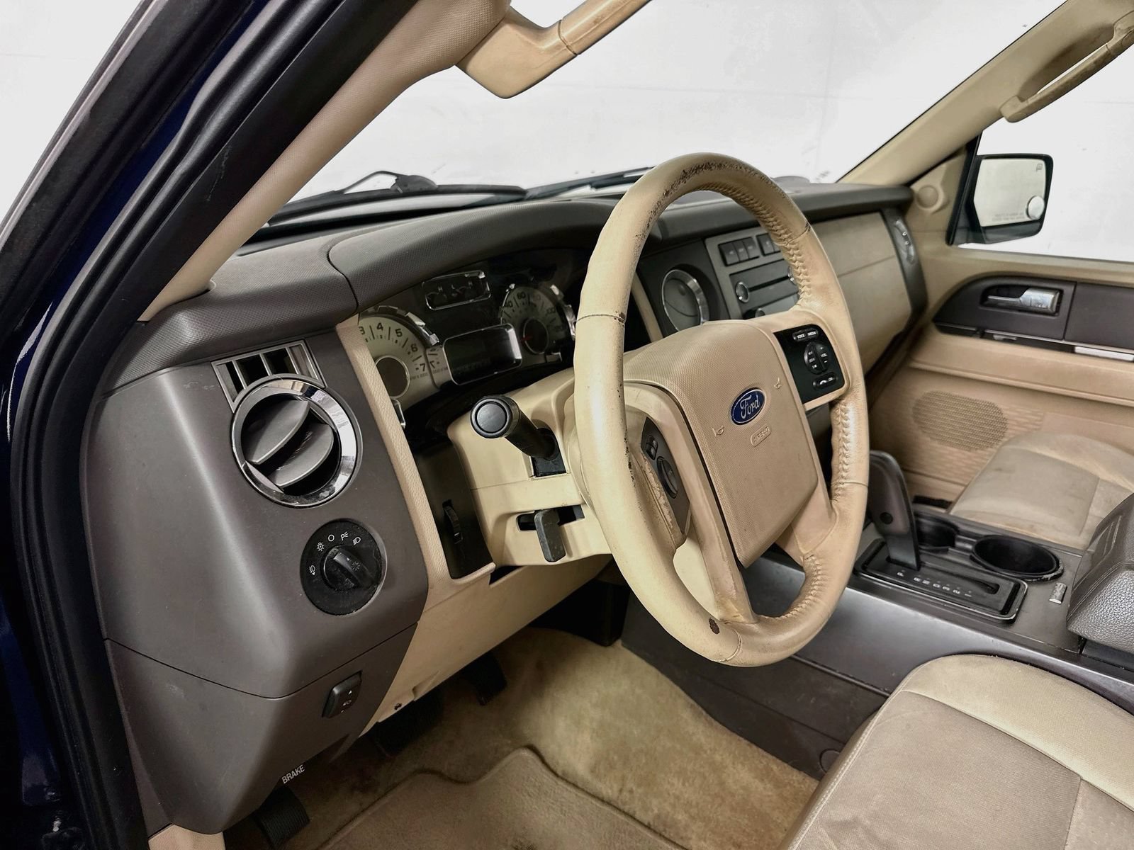 Used 2011 Ford Expedition XLT w/ HD Trailer Tow Pkg AWD/4WD image 9