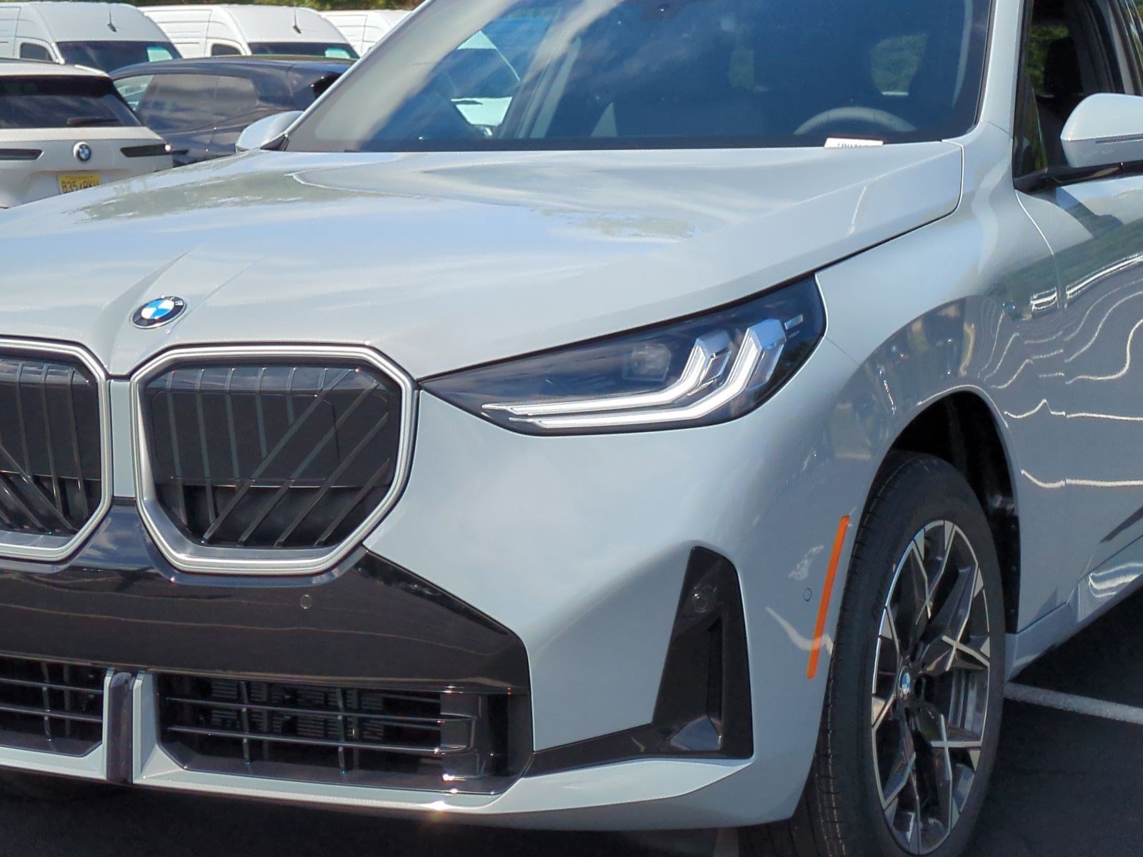 Certified 2026 BMW X3 xDrive30i w/ M Sport Package AWD/4WD image 6