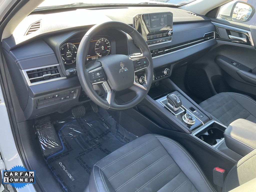 Used 2023 Mitsubishi Outlander SE image 6