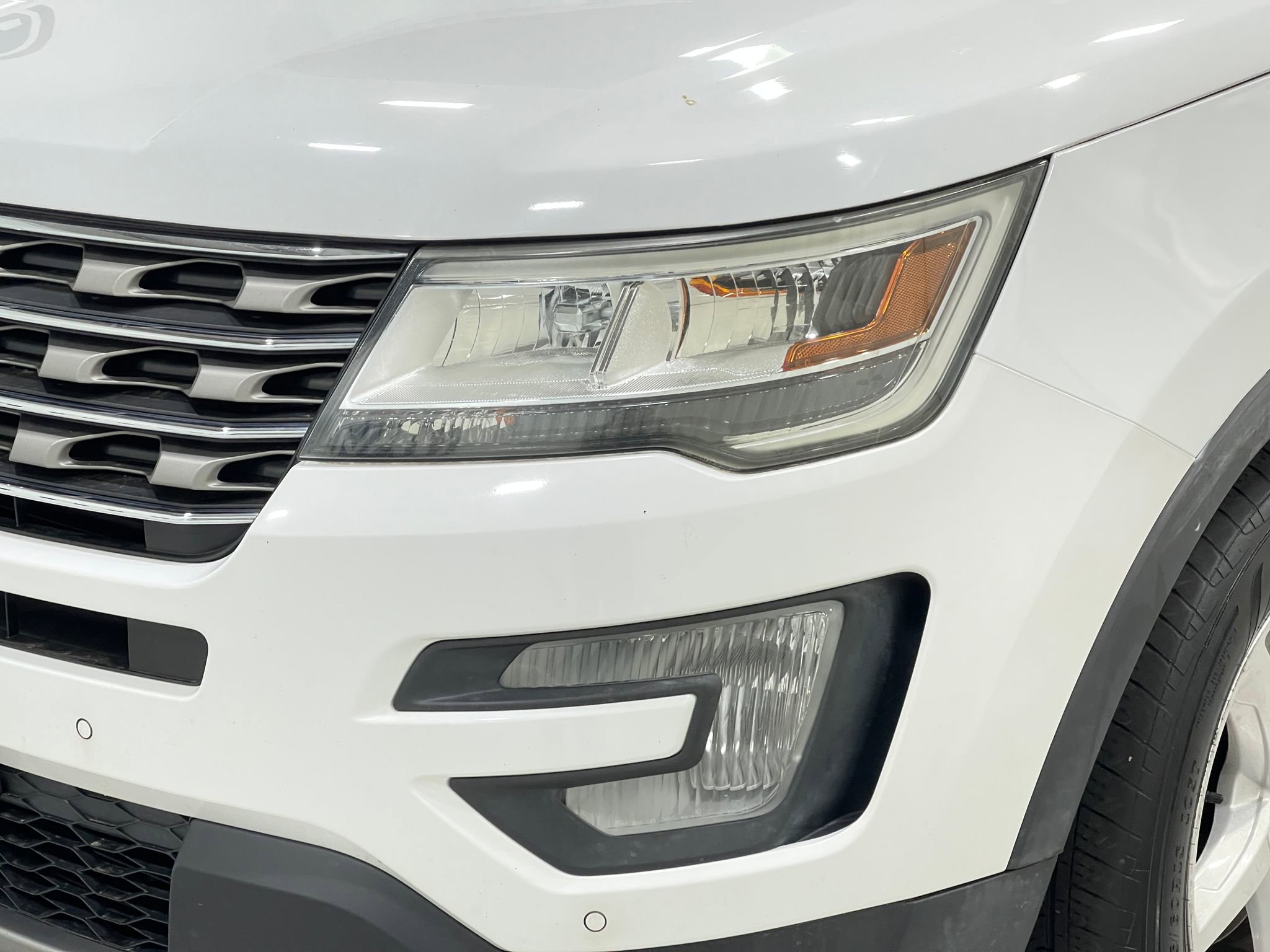 Used 2017 Ford Explorer XLT w/ Equipment Group 202A image 33