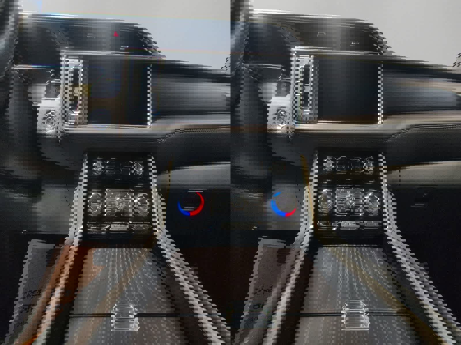 Used 2021 GMC Yukon Denali image 11