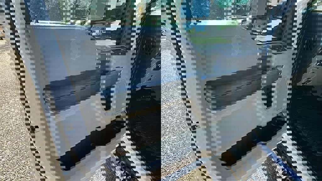 Used 2019 Ford F250 XLT w/ XLT Premium Package image 11