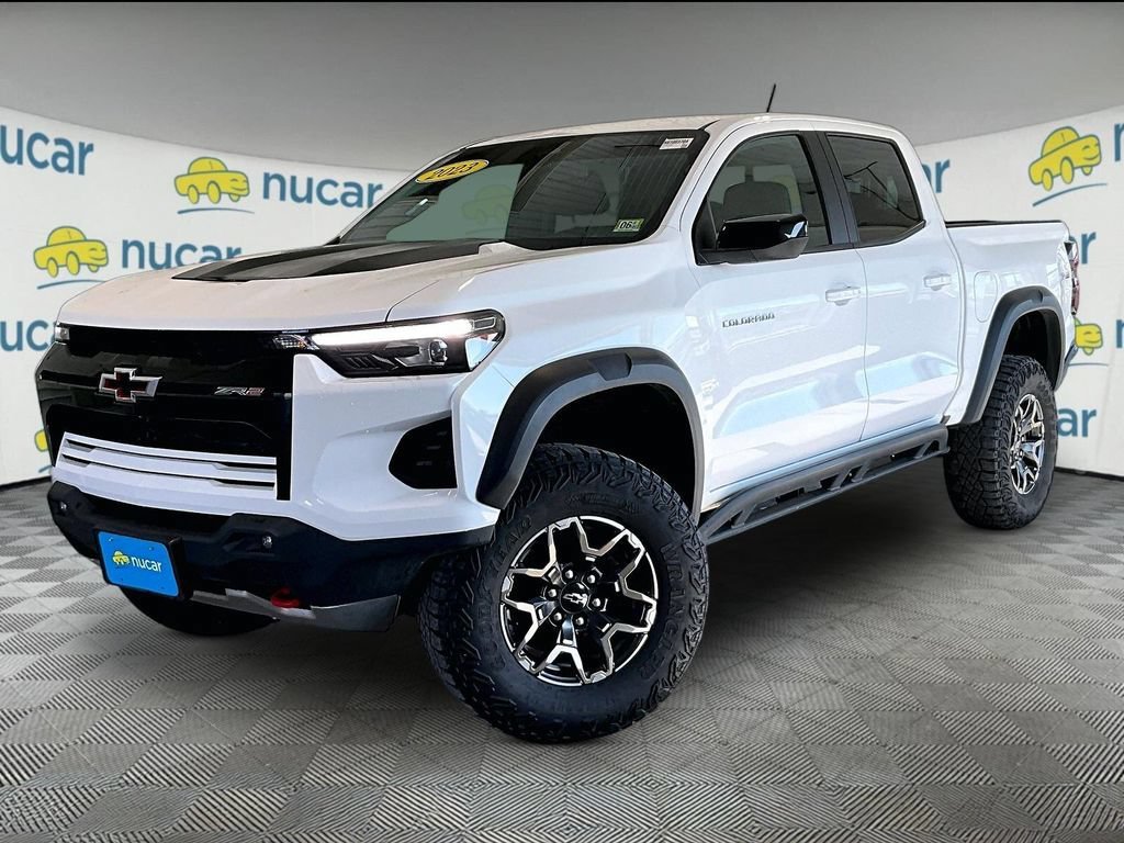 Used 2023 Chevrolet Colorado ZR2 w/ ZR2 Convenience Package III AWD/4WD image 3