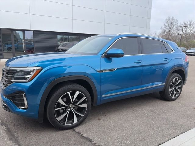 Certified 2024 Volkswagen Atlas Cross Sport SEL Premium R-Line image 5