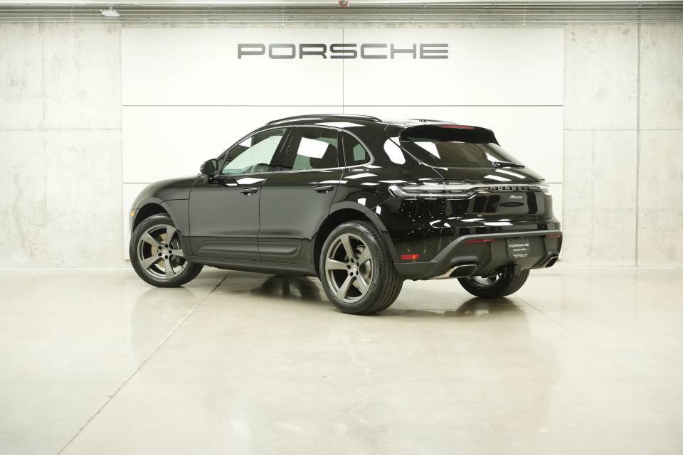 New 2026 Porsche Macan AWD/4WD image 3
