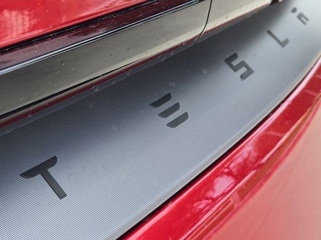 Used 2026 Tesla Model Y 2WD image 11