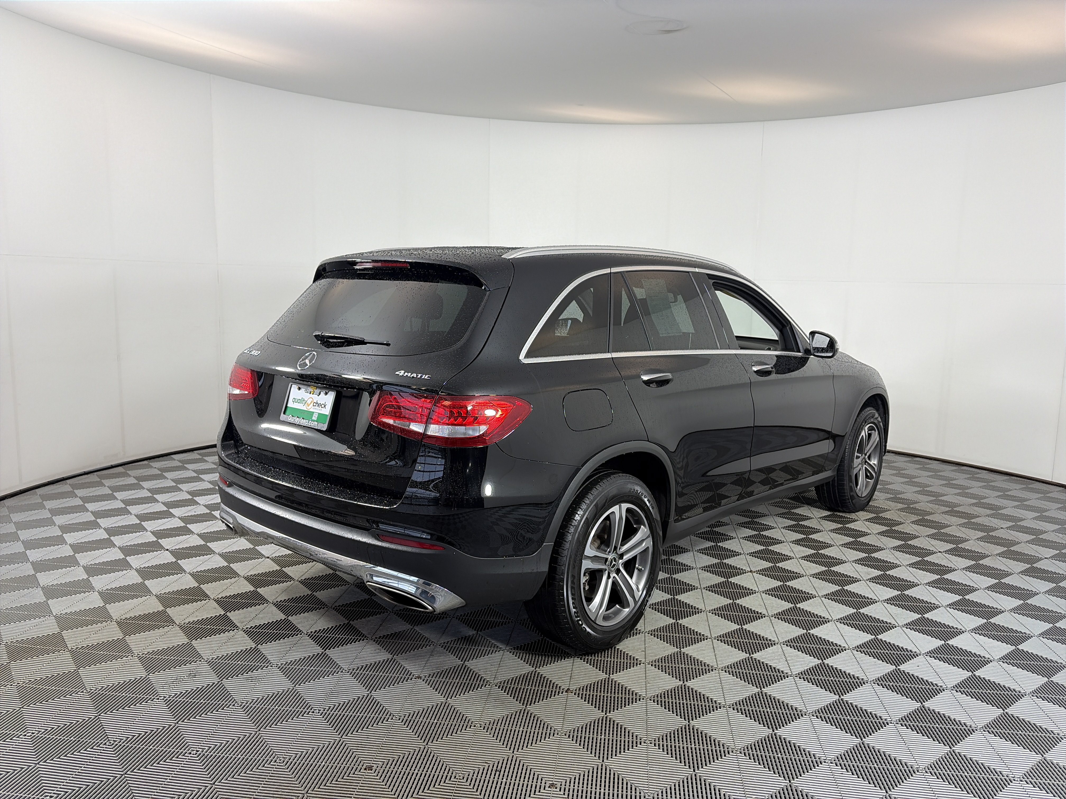 Used 2019 Mercedes-Benz GLC 300 4MATIC image 10