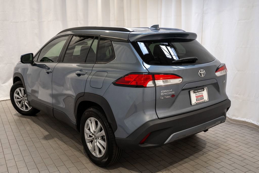 Used 2023 Toyota Corolla Cross LE image 4