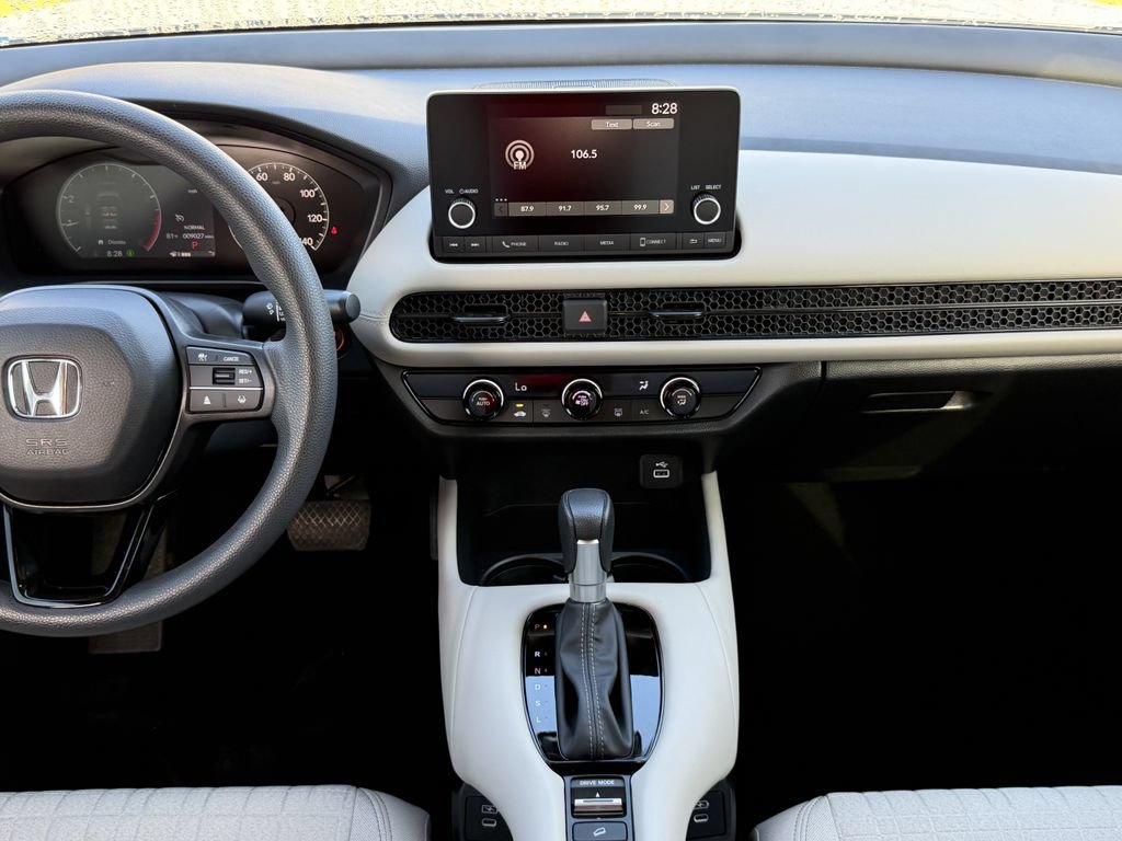Used 2025 Honda HR-V LX image 18