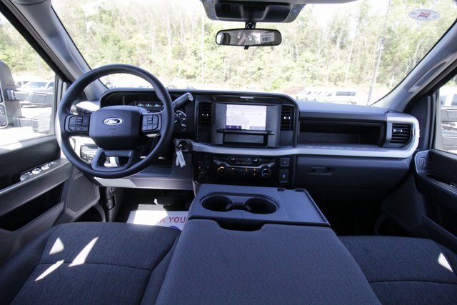New 2026 Ford F250 XL image 3